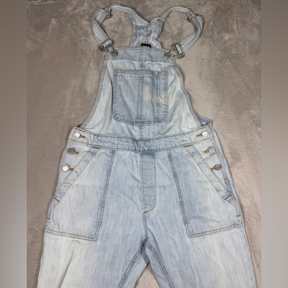 Gap Denim Bleached Wash Light Blue Jean Cropped Raw Hem Cotton Overalls Size XS - Picture 3 of 16